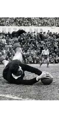 Antoni Ramallets, Spanish footballer., dies at age 89